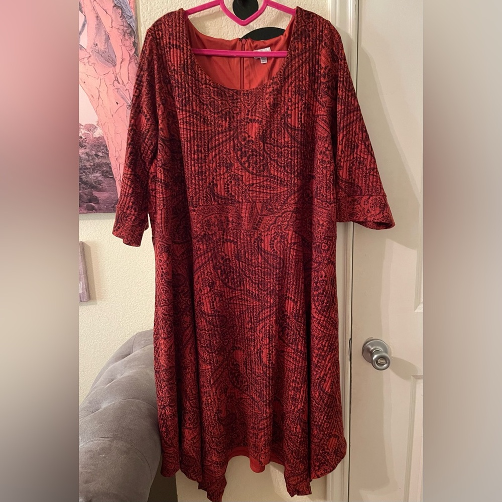 Avenue Plus Size Womens Patterned Dress size 26/28 pre-owned